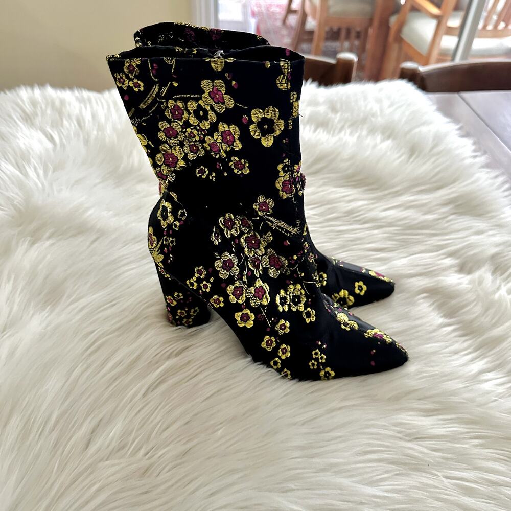 Cape Robbin Cherry Blossom Embroidered Boot Sz 8.5 - Picture 1 of 11